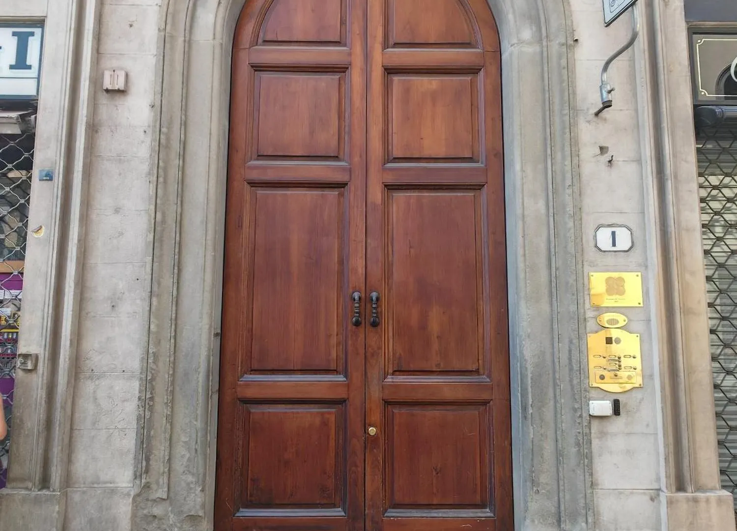 Dimora Collection - Le Corti - Boutique Luxury Suites In A Restored 13Th Century Convent, With Sauna And Gym (Adults Only) Florence Aparthotel