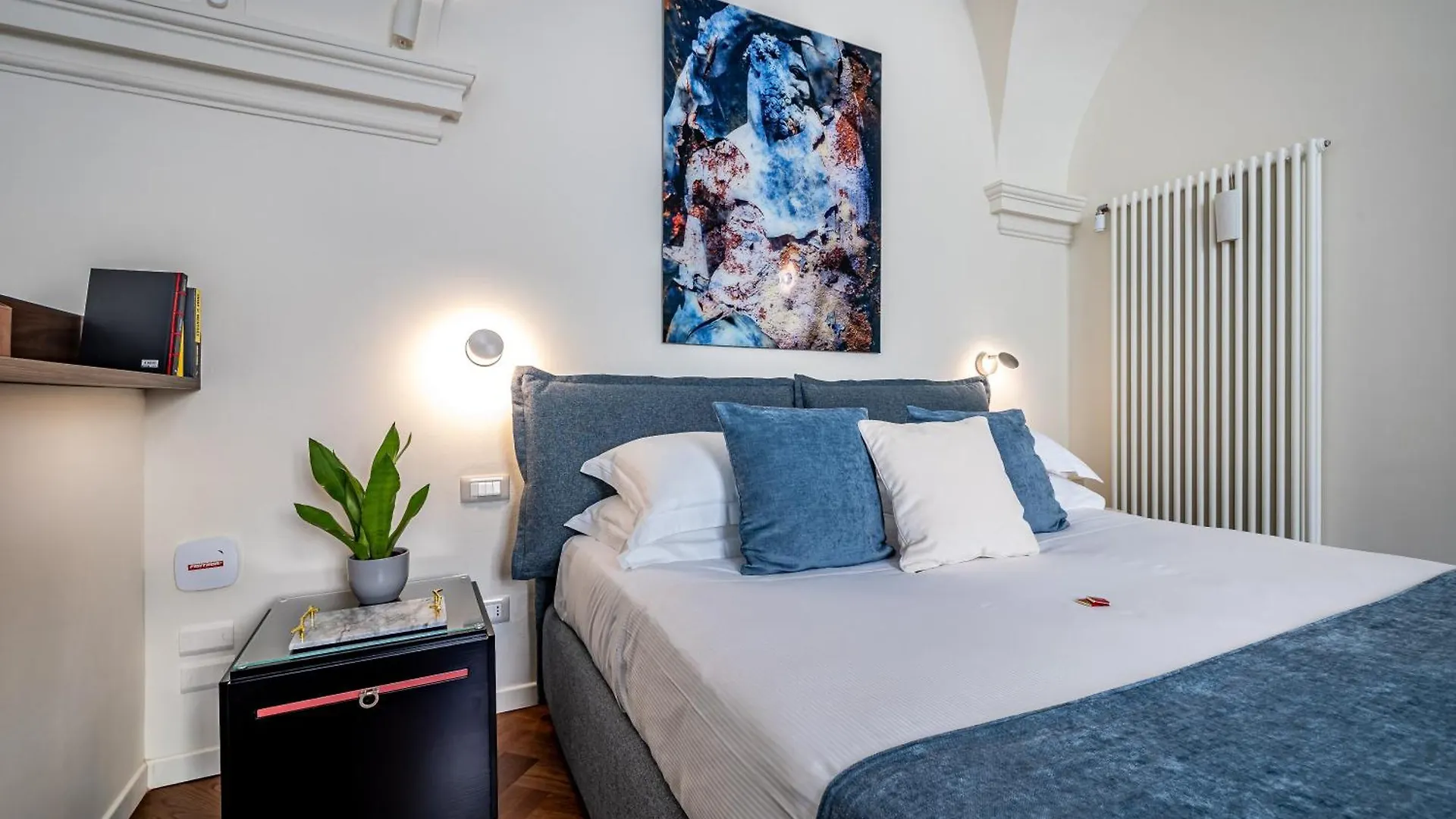 Lägenhetshotell Dimora Collection - Le Corti - Boutique Luxury Suites In A Restored 13Th Century Convent, With Sauna And Gym (Adults Only) Florens Italien