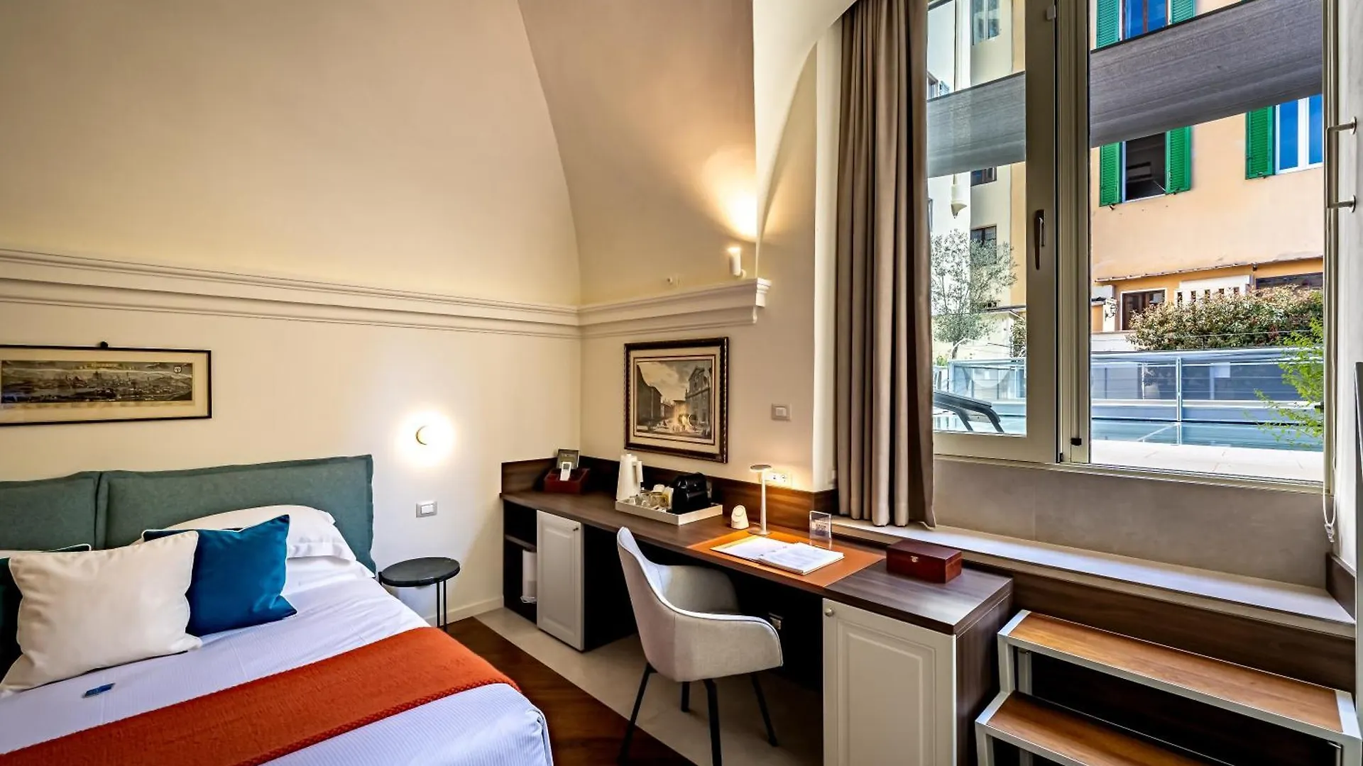 Lägenhetshotell Dimora Collection - Le Corti - Boutique Luxury Suites In A Restored 13Th Century Convent, With Sauna And Gym (Adults Only) Florens Italien